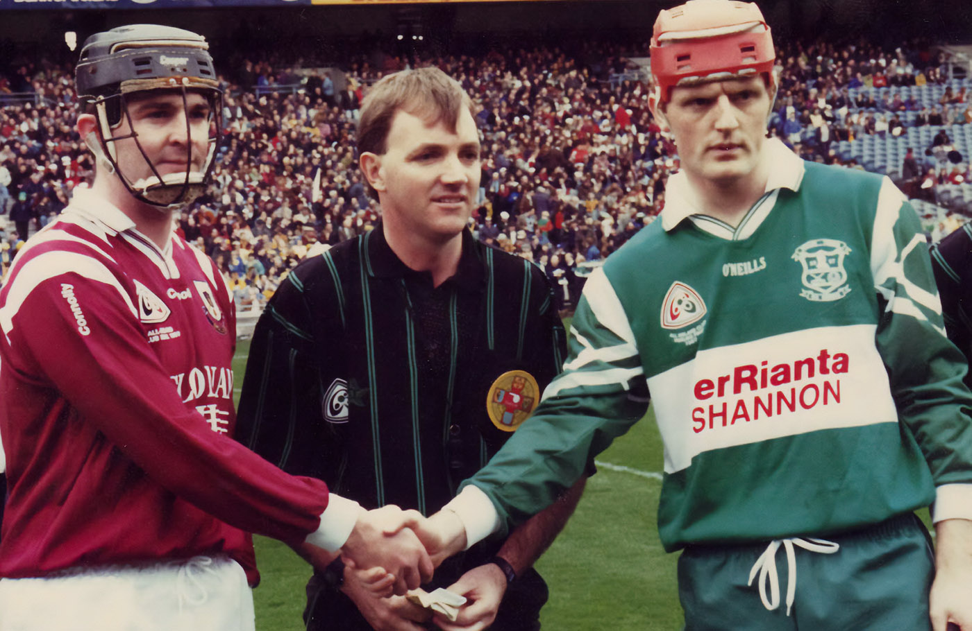 All-Ireland Club Hurling Final 1997 Slide background